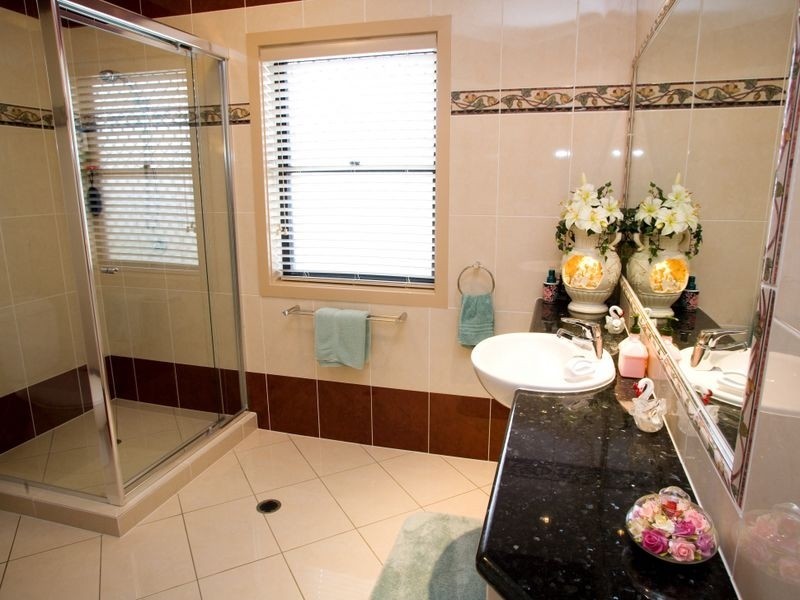 16 Grosvenor Cl, Sunnybank Hills QLD 4109