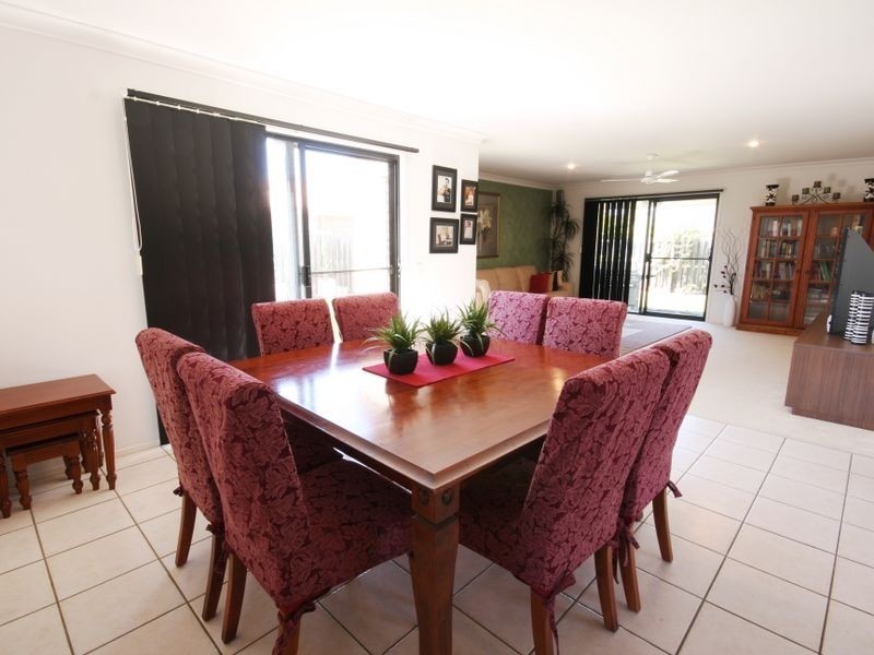 3 Brookfield Ct, Parkinson QLD 4115