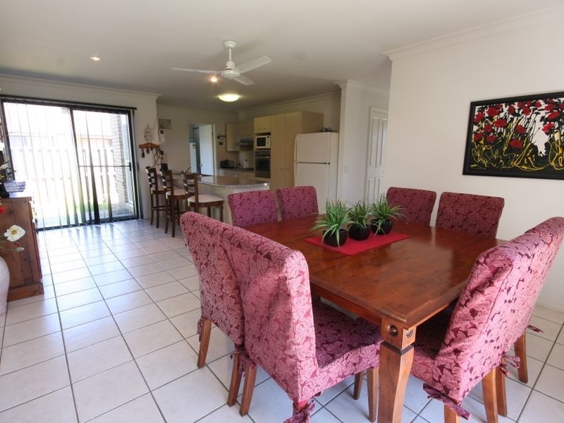 3 Brookfield Ct, Parkinson QLD 4115