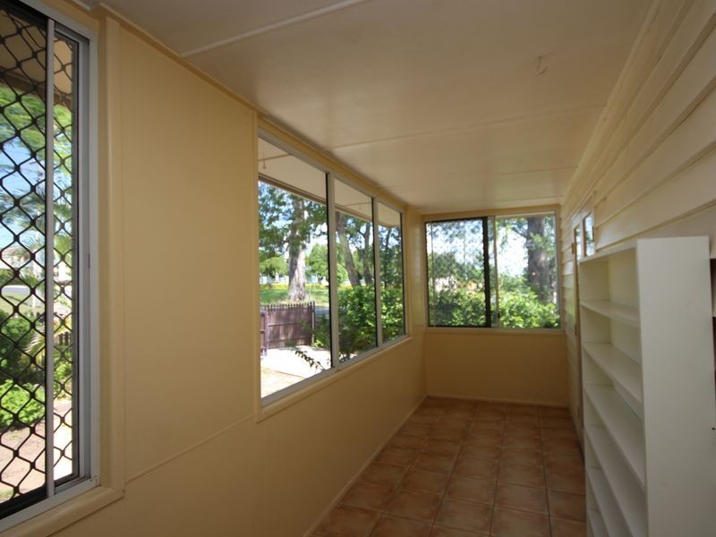 61 Wadley Street, Macgregor QLD 4109
