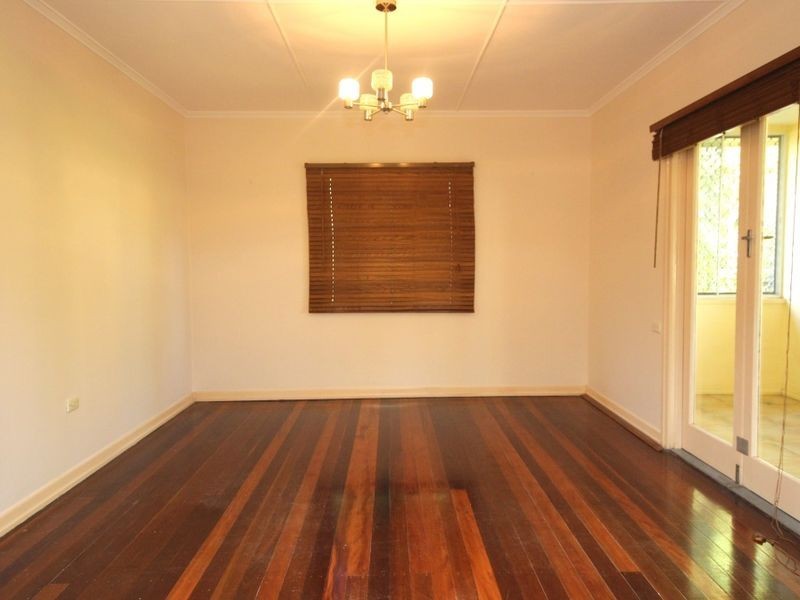 61 Wadley Street, Macgregor QLD 4109