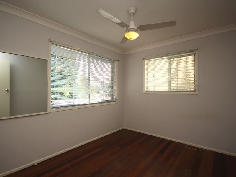61 Wadley Street, Macgregor QLD 4109