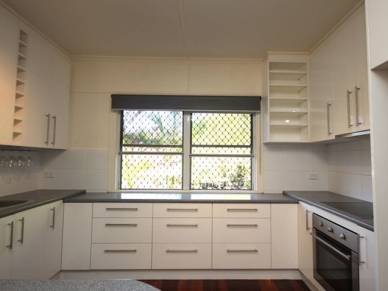 61 Wadley Street, Macgregor QLD 4109