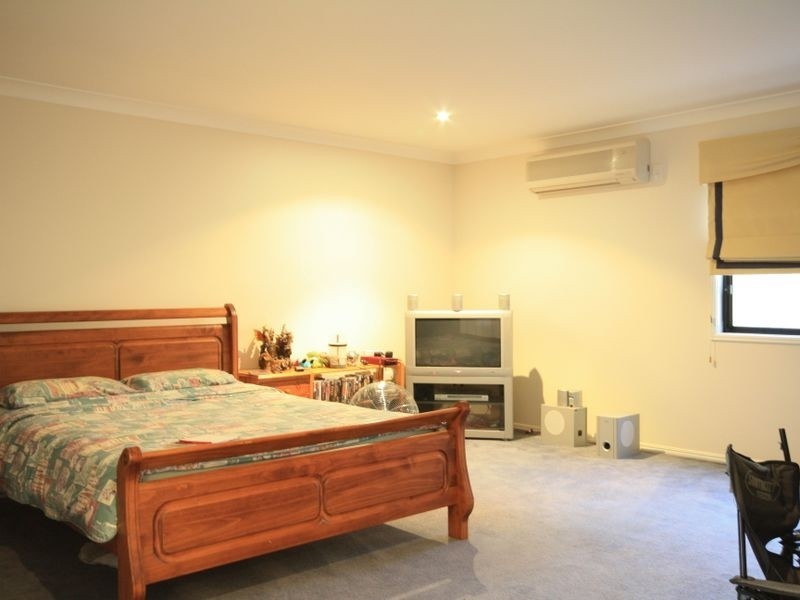 7 Cavallaro St, Robertson QLD 4109