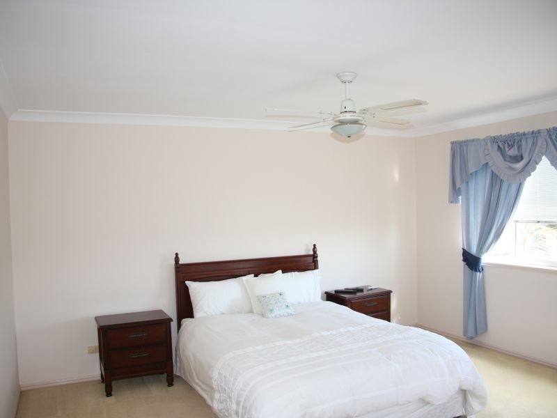 11 Tulipwood Place, Stretton QLD 4116