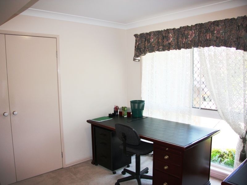 11 Tulipwood Place, Stretton QLD 4116