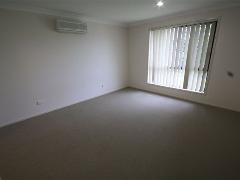16 Ashmore Close, Marsden QLD 4132