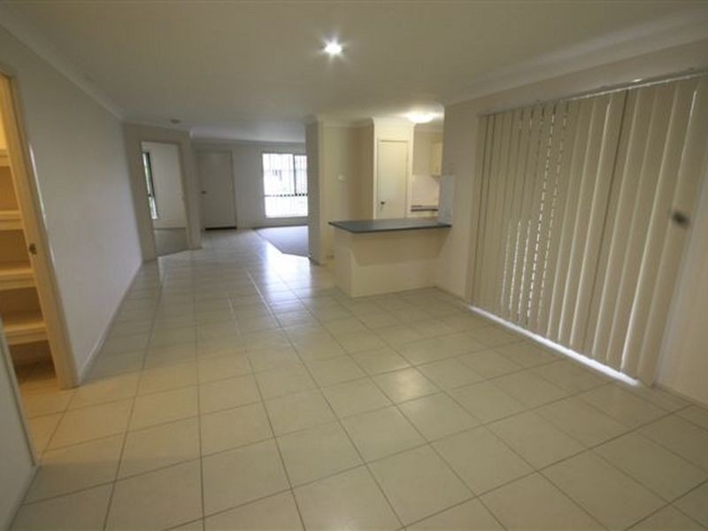 16 Ashmore Close, Marsden QLD 4132