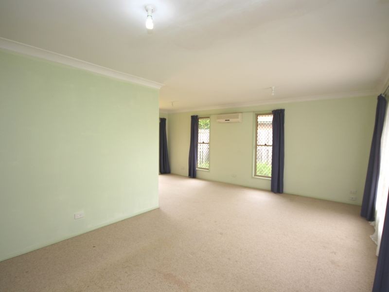 12 Freeman Place, Calamvale QLD 4116