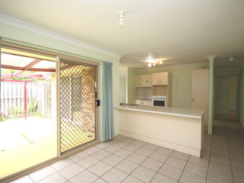 12 Freeman Place, Calamvale QLD 4116