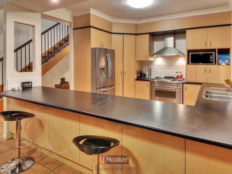 80 Golden Rain Place, Stretton QLD 4116