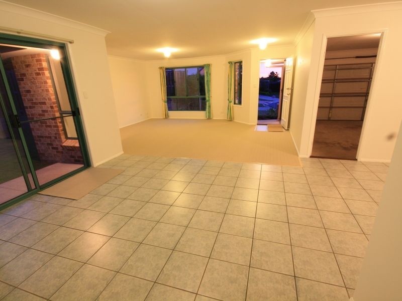 6 Miller Ct, Calamvale QLD 4116