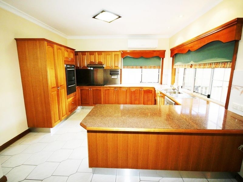 10 Lincoln Pl, Stretton QLD 4116