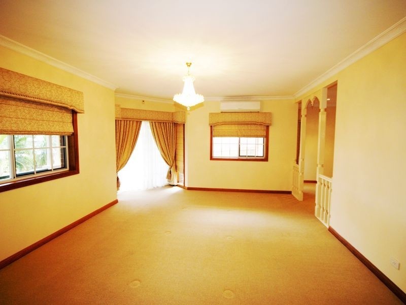 10 Lincoln Pl, Stretton QLD 4116