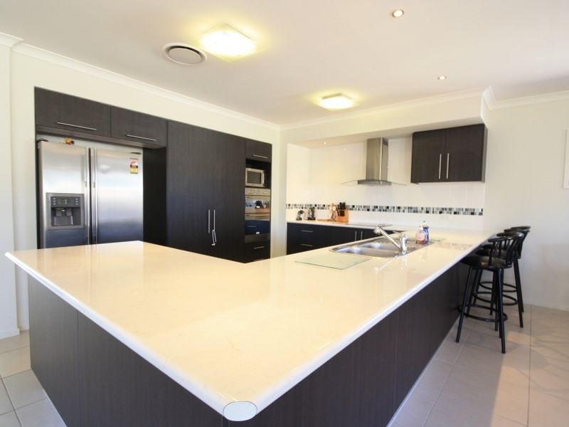 3 Innaminka Pl, Parkinson QLD 4115