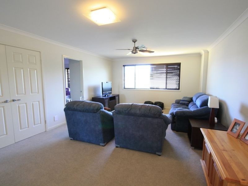 3 Innaminka Pl, Parkinson QLD 4115