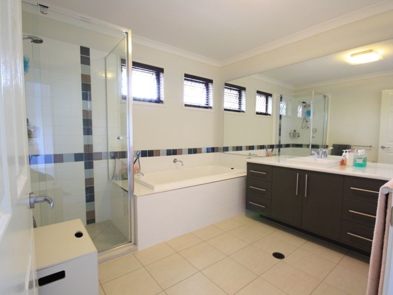 3 Innaminka Pl, Parkinson QLD 4115