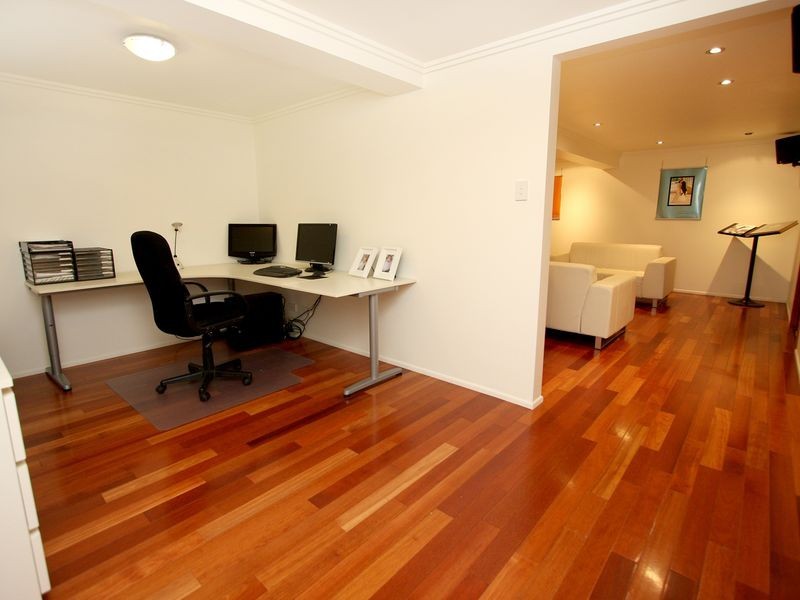 19 Breton Street, Sunnybank QLD 4109