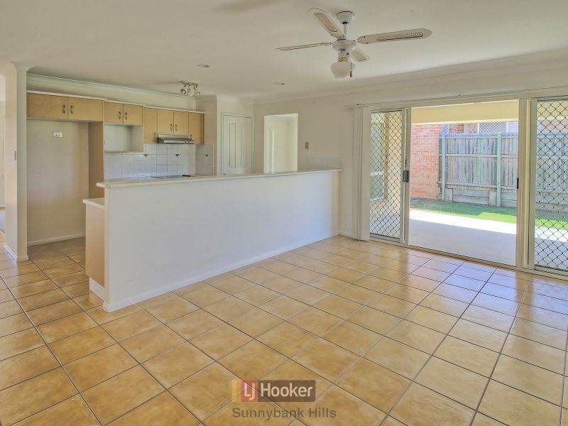 46 Pinedale Crescent, Parkinson QLD 4115
