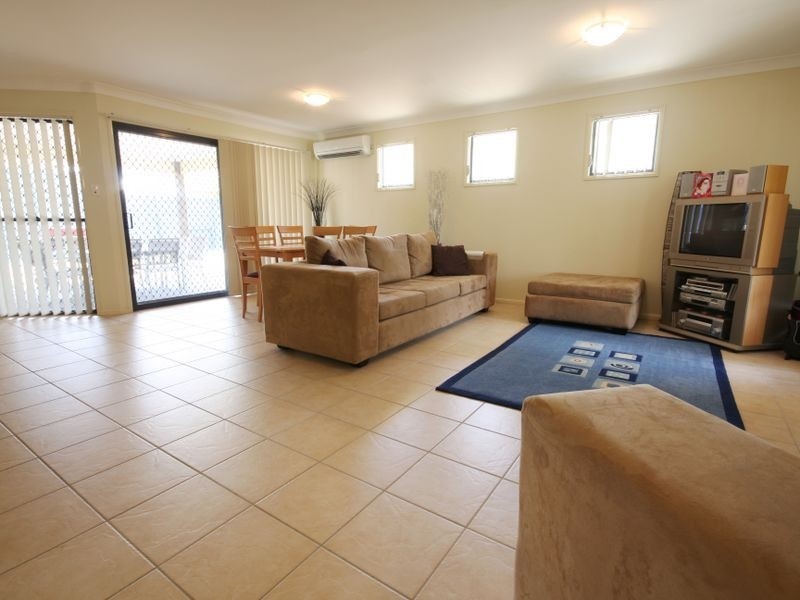 71 Gibraltar Cct, Parkinson QLD 4115