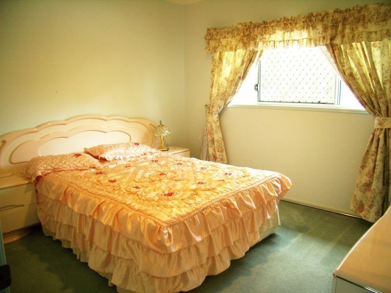 16 Lewis St, Coopers Plains QLD 4108