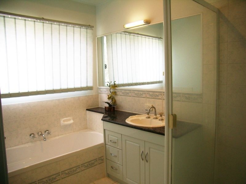 16 Lewis St, Coopers Plains QLD 4108