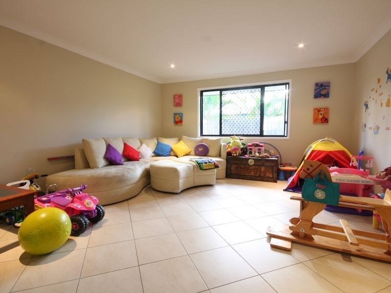 117 Wallum Dr, Parkinson QLD 4115