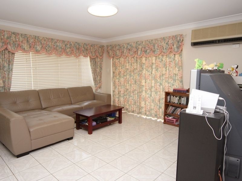 119 Golden Rain Pl, Stretton QLD 4116