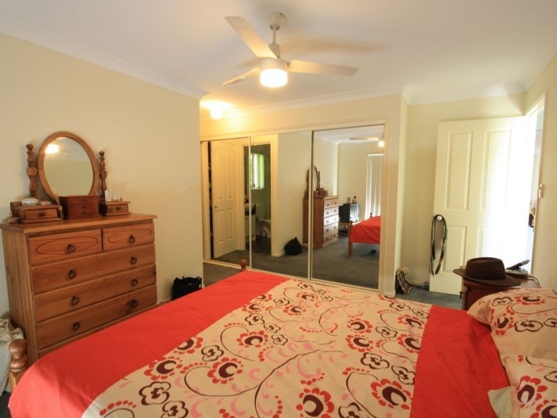 11 Karajini Cr, Parkinson QLD 4115