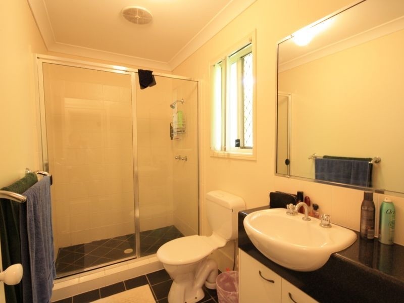 11 Karajini Cr, Parkinson QLD 4115