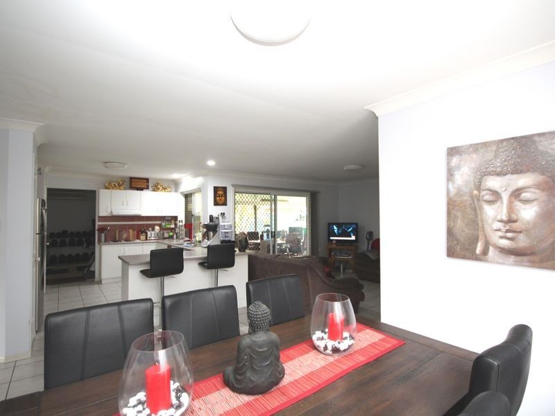 28 Orangetip Crescent, Calamvale QLD 4116