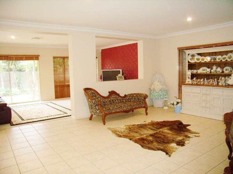6 The Heights, Underwood QLD 4119
