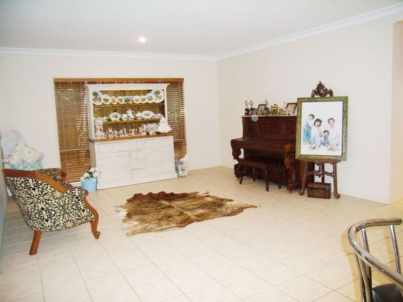 6 The Heights, Underwood QLD 4119