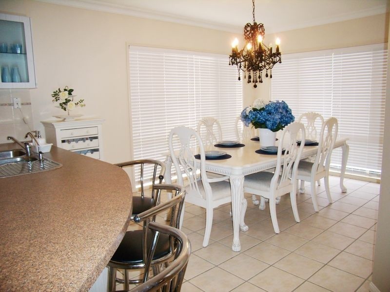 6 The Heights, Underwood QLD 4119
