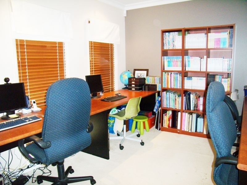 6 The Heights, Underwood QLD 4119