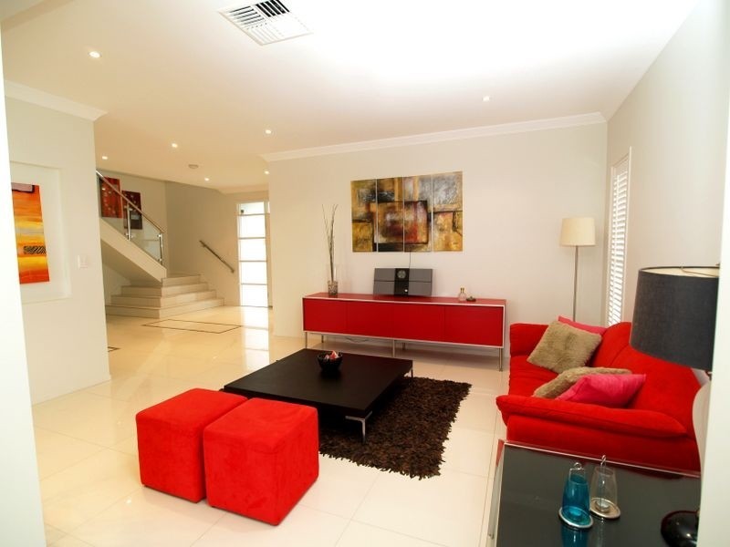 5 Trevi Cl, Eight Mile Plains QLD 4113