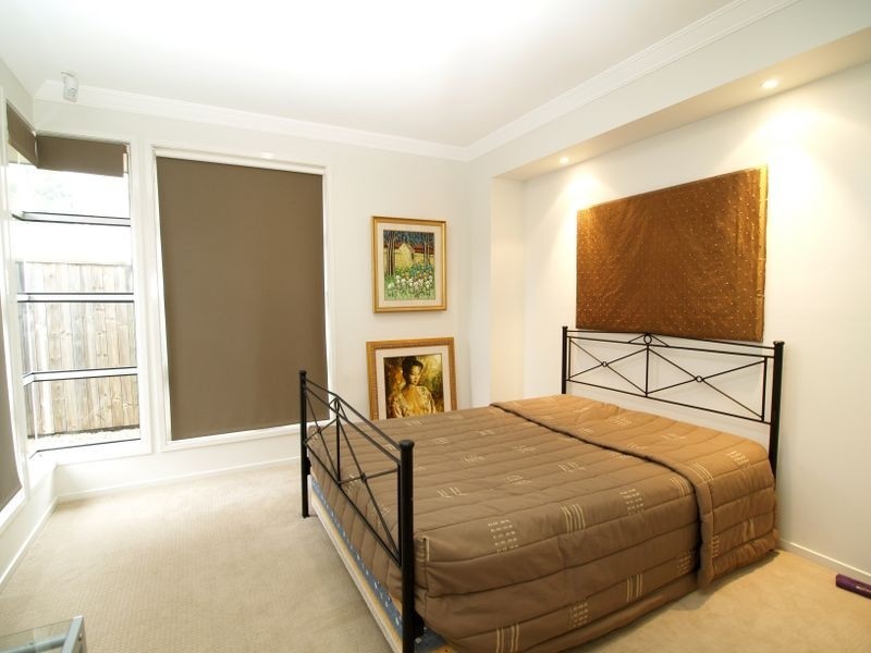 5 Trevi Cl, Eight Mile Plains QLD 4113