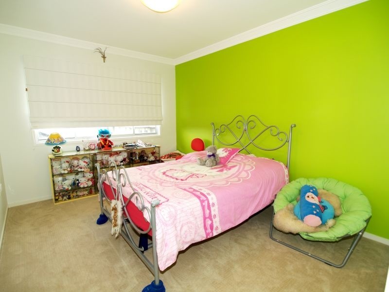 5 Trevi Cl, Eight Mile Plains QLD 4113