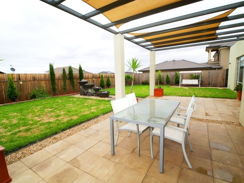 5 Trevi Cl, Eight Mile Plains QLD 4113