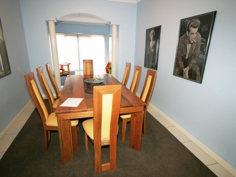 19 Bayswater Cl, Sunnybank Hills QLD 4109