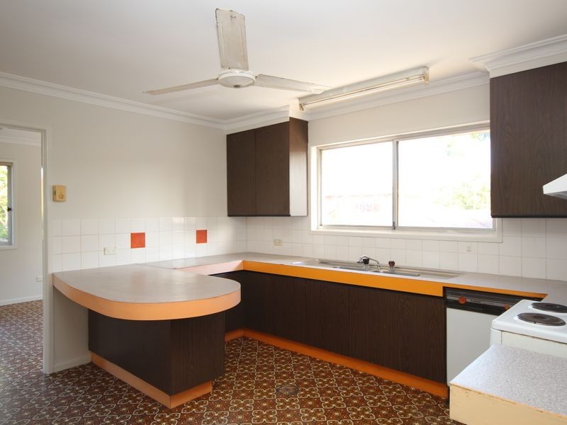 27 Fleetwood Street, Macgregor QLD 4109