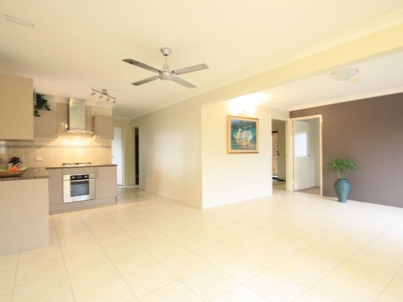 25 Celadon St, Sunnybank Hills QLD 4109