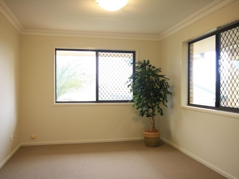 25 Celadon St, Sunnybank Hills QLD 4109