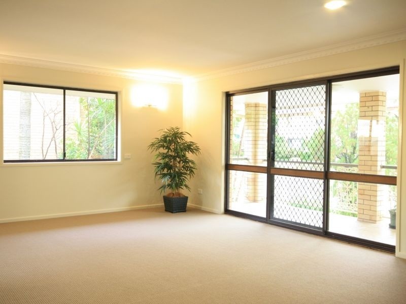 25 Celadon St, Sunnybank Hills QLD 4109