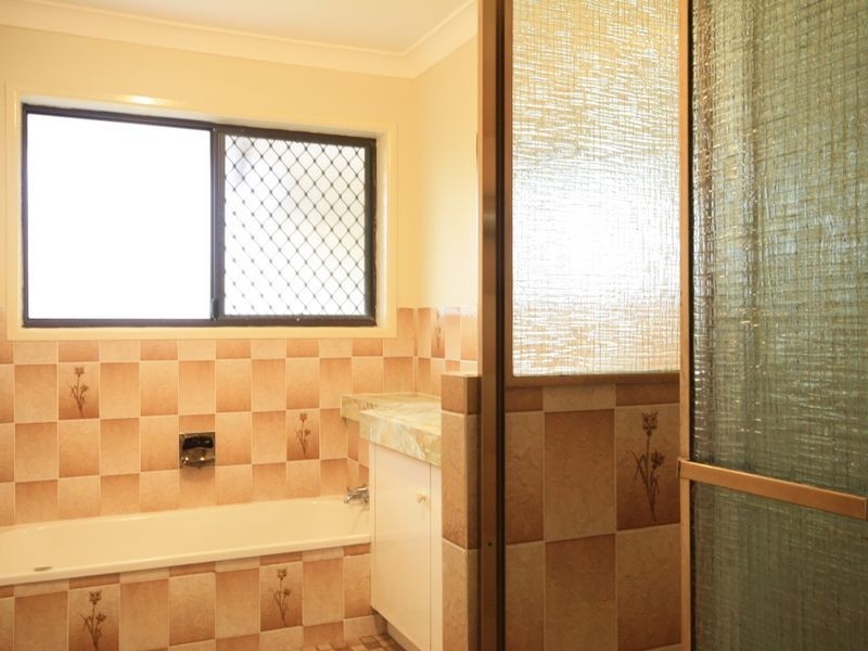 25 Celadon St, Sunnybank Hills QLD 4109