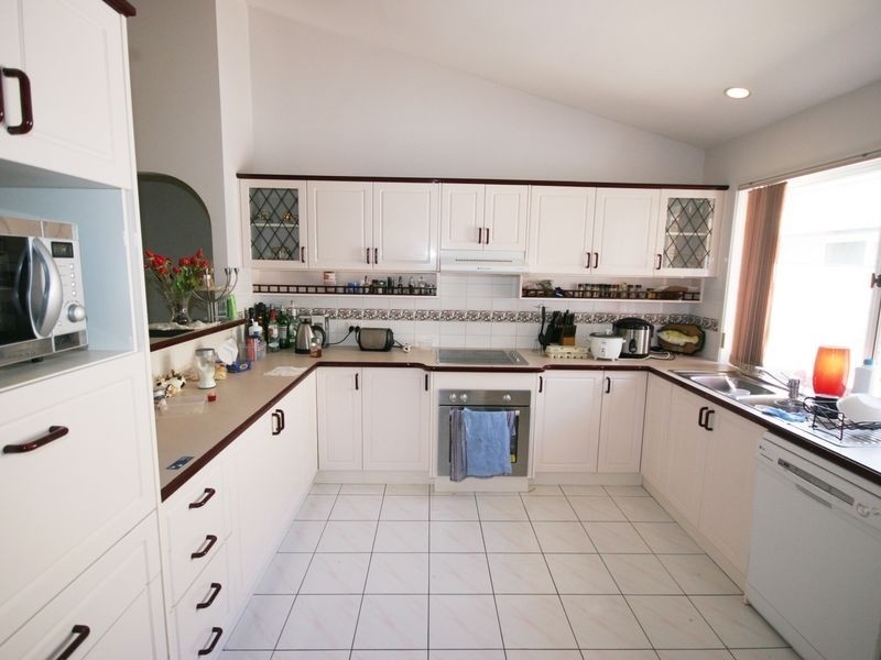 28 Eastcourt Lane, Sunnybank Hills QLD 4109