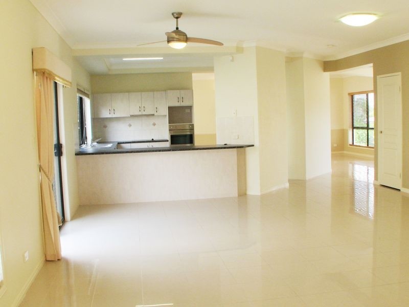 29 Ellendale Cct, Eight Mile Plains QLD 4113