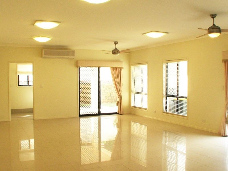 29 Ellendale Cct, Eight Mile Plains QLD 4113