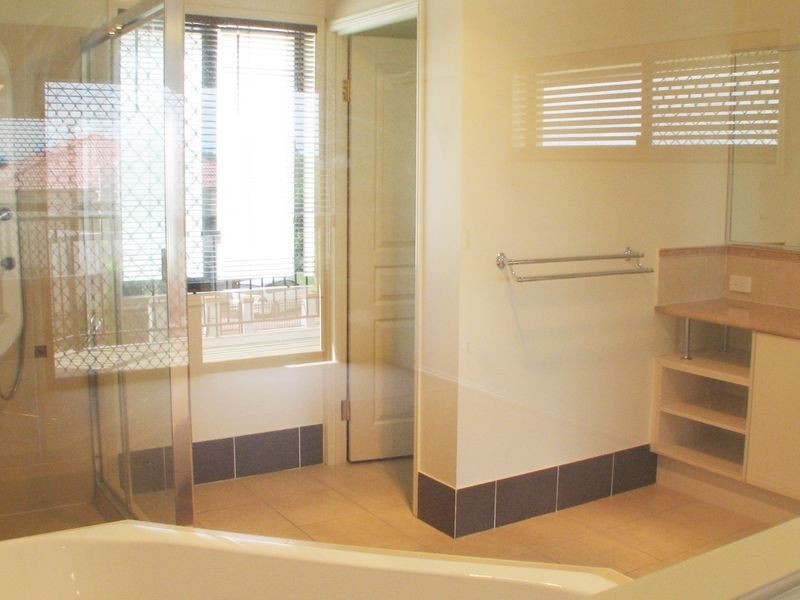 29 Ellendale Cct, Eight Mile Plains QLD 4113