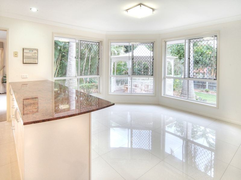 10 Maywood Crescent, Calamvale QLD 4116